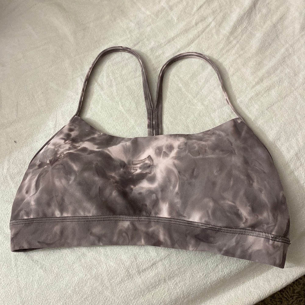 Lululemon sports bra, only worn a few times!